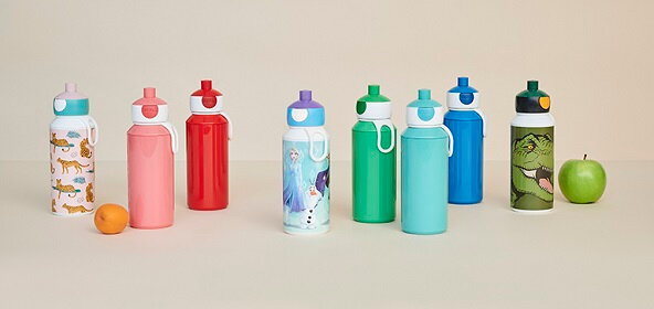 Drinkfles kind met naam en drinktuit – lekvrije en kleurrijke pop-up drinkflessen voor school en onderweg van Mepal