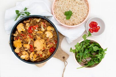 Diner: rode bloemkoolcurry met linzen en paprika