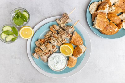 Diner: Souvlaki met Turks brood en tzatziki