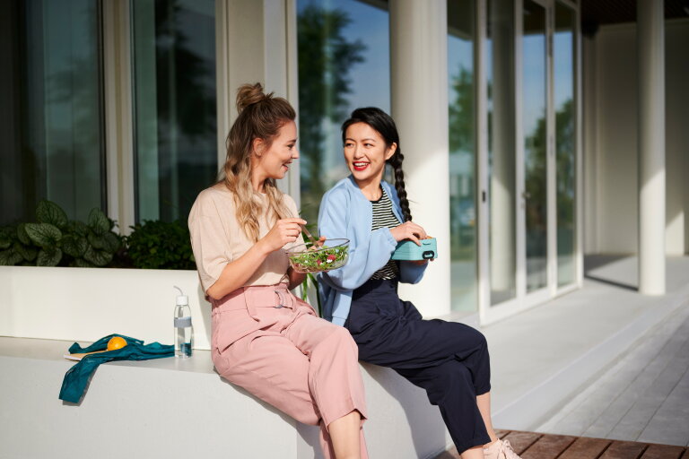 lifestyle_images-107775053100_mood01