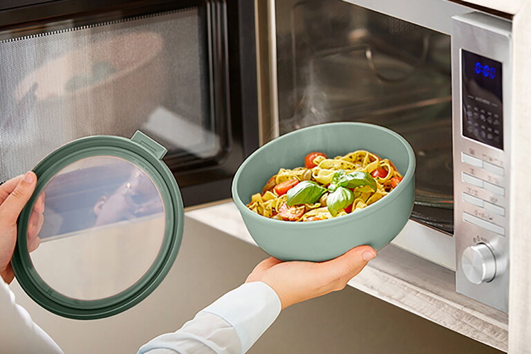 usp_images-1062_cirqula_round_usp_microwave2