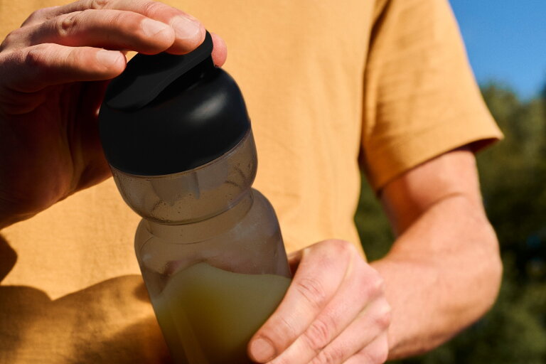 lifestyle_images-1030060_mood02_shake