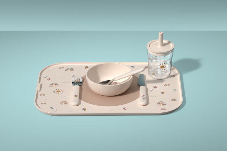 range_images-childrensglasswithstraw_range01_sunshineandrainbow