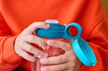 usp_images_others#1074850_usp03_drinkingbottlewithflipcap