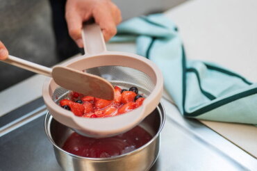 usp_images#1023140_usp03_sieve