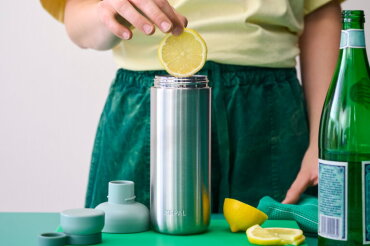 lifestyle_images#10774_mood01_mepalvita_drinkingbottle