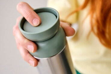 usp_images_others#1041820_usp02_insulatedcoffeemug