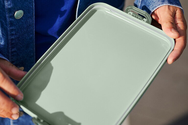 bento-lunchbox-take-a-break-large-vivid-blue